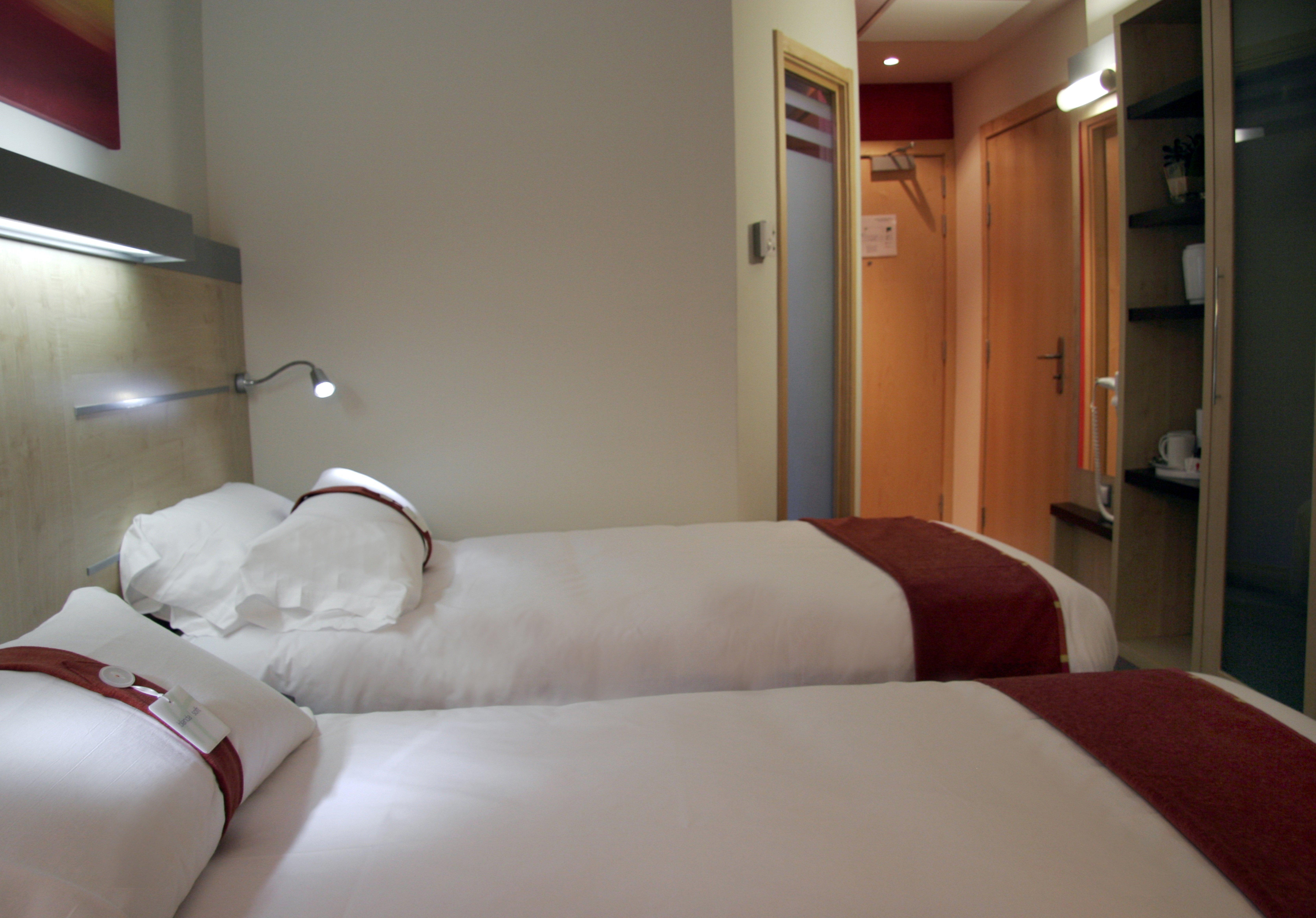 Holiday Inn Express Madrid-Getafe By Ihg Exterior foto
